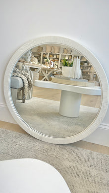  White Round Rattan Mirror