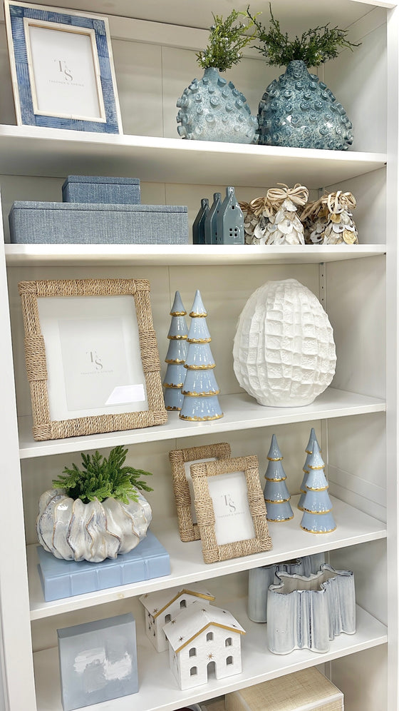 Oyster Light Up Ornament - 2 Colors Available