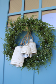  18" JUNIPER WREATH