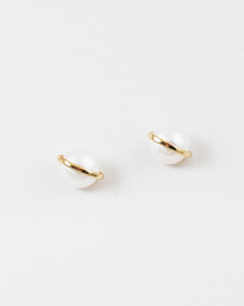  Pearl + Gold Earring